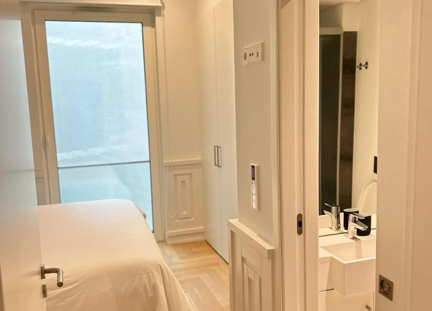Homestay Suite In Shared House In Downtown Lisbon Portugal