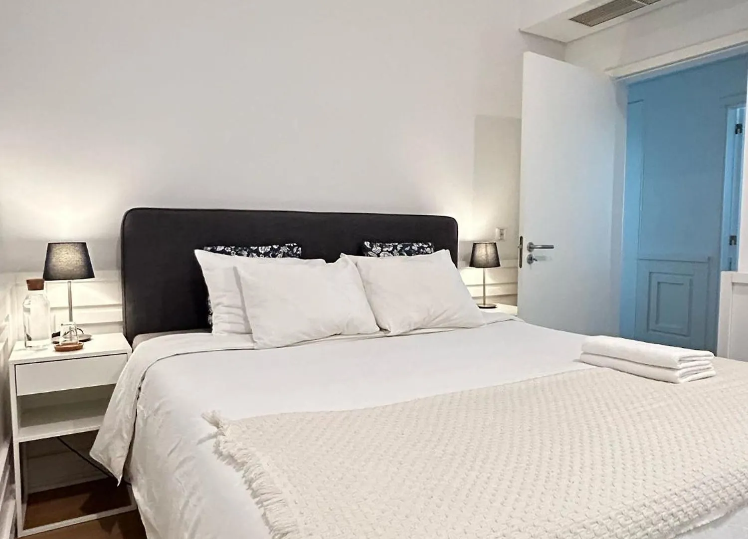 Suite In Shared House In Downtown Lisbon Portugal